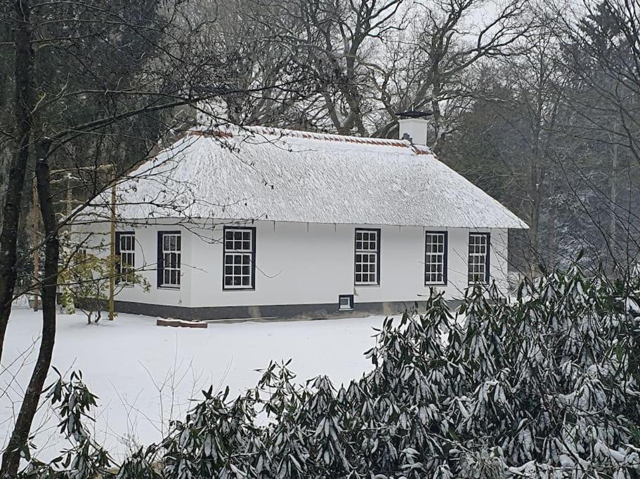 Jagershuis sinds 1724 op landgoed Princenhof Oranjewoud Buitenkant foto